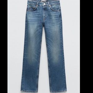 Woman’s Zara Jeans Straight Leg